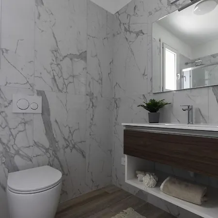 Daire Modern Retreat With A Big Terrace *