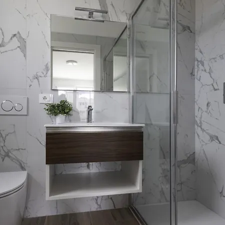 아파트 Modern Retreat With A Big Terrace 비비오네